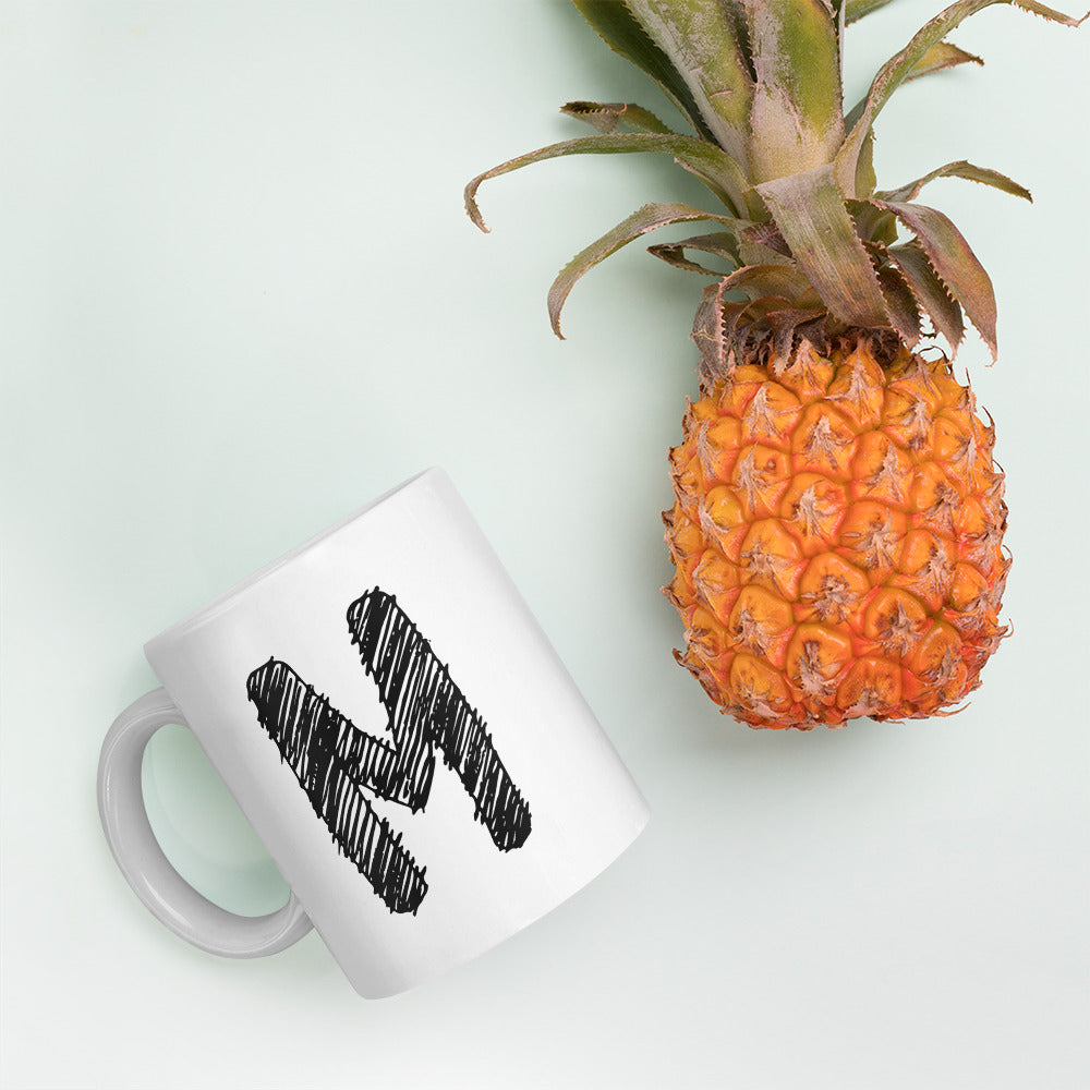NEOKLASSISCHER BUCHSTABEN "M" Weiße, glänzende Tasse