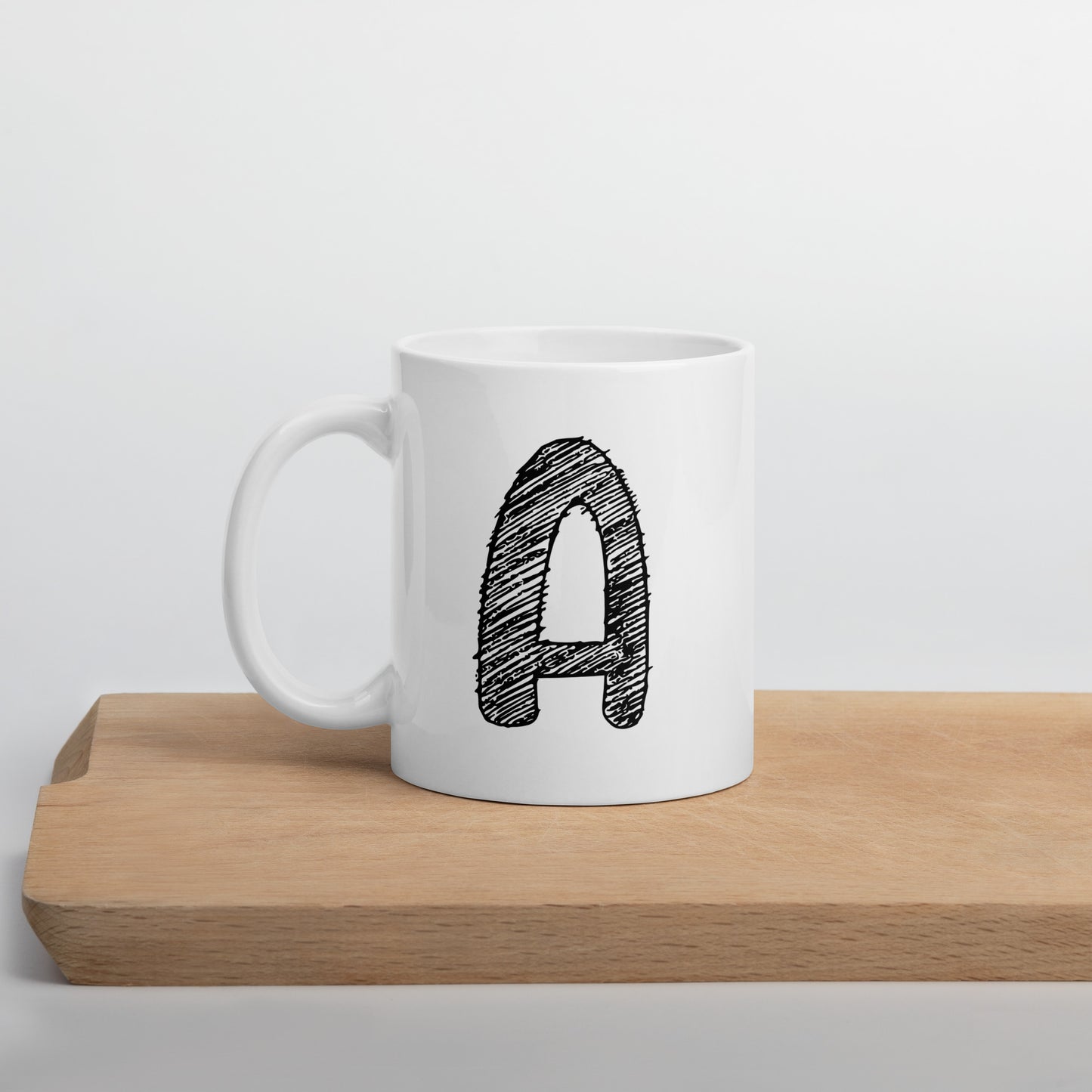 NEOKLASSISCHER BUCHSTABEN "A" Weiße, glänzende Tasse