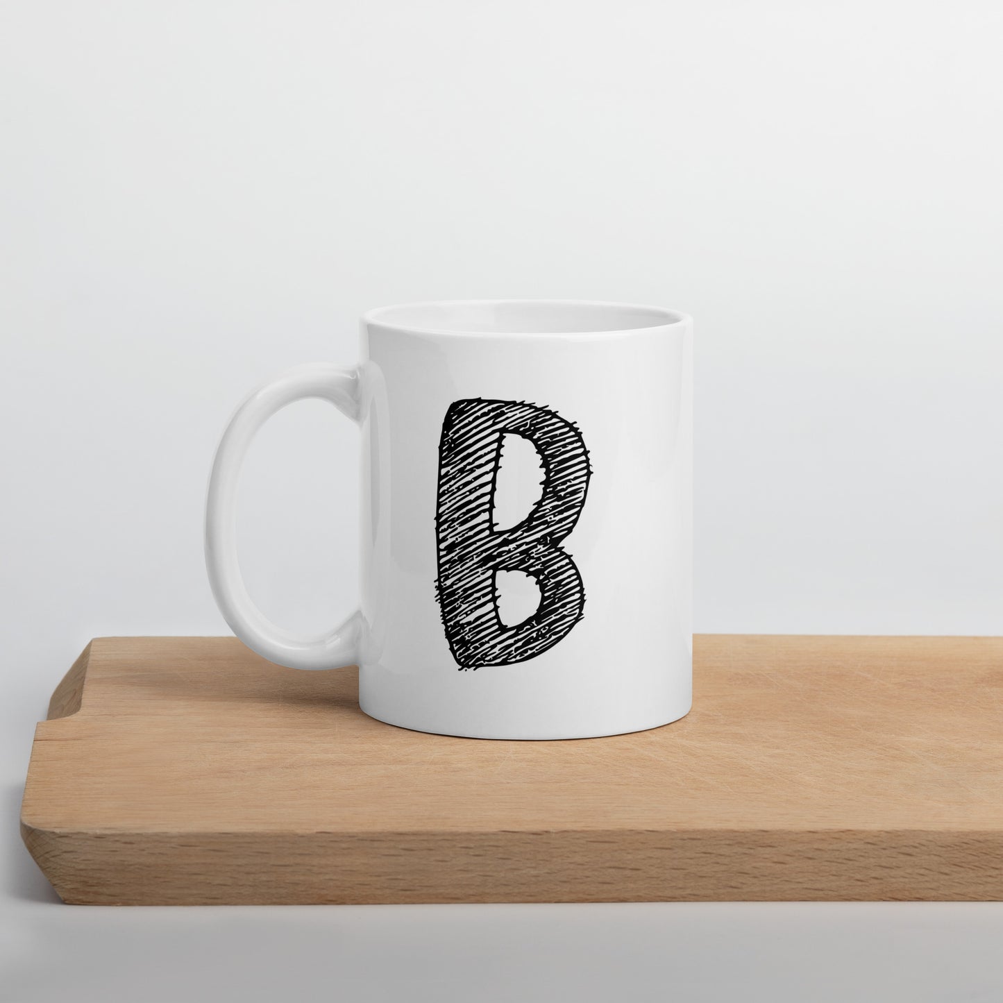 NEOKLASSISCHER BUCHSTABEN "B" Weiße, glänzende Tasse