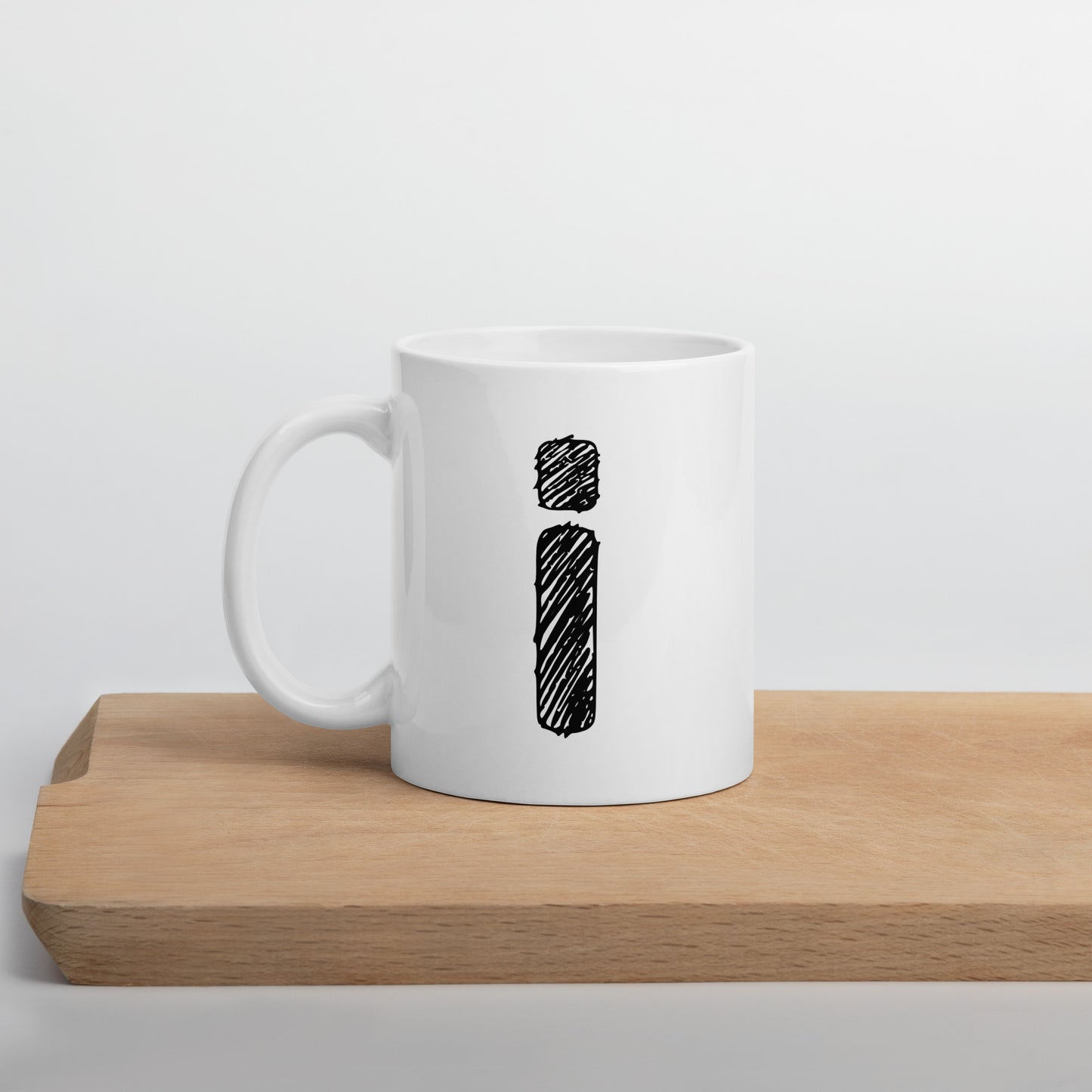 NEOKLASSISCHER BUCHSTABEN "I"Weiße, glänzende Tasse