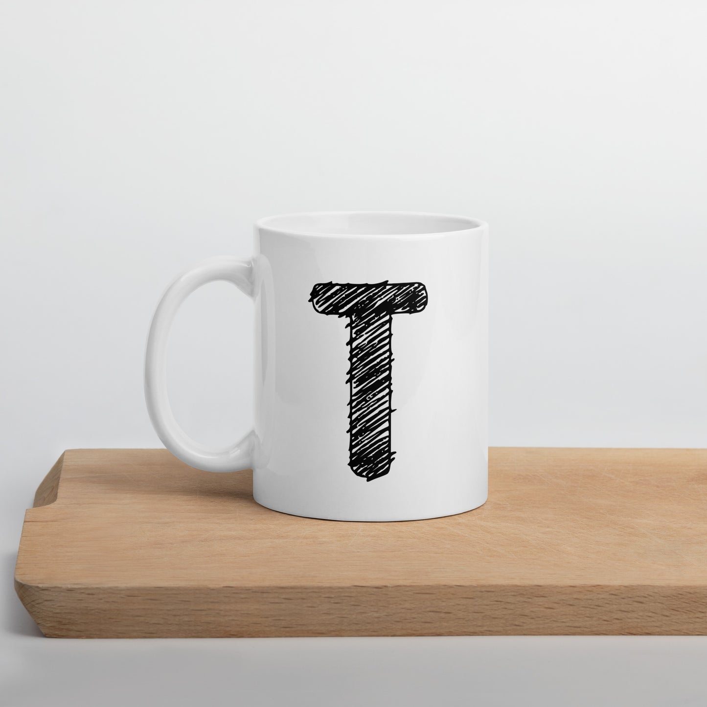 NEOKLASSISCHER BUCHSTABEN "T" Weiße, glänzende Tasse