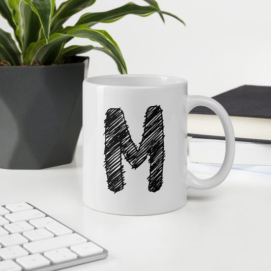 NEOKLASSISCHER BUCHSTABEN "M" Weiße, glänzende Tasse