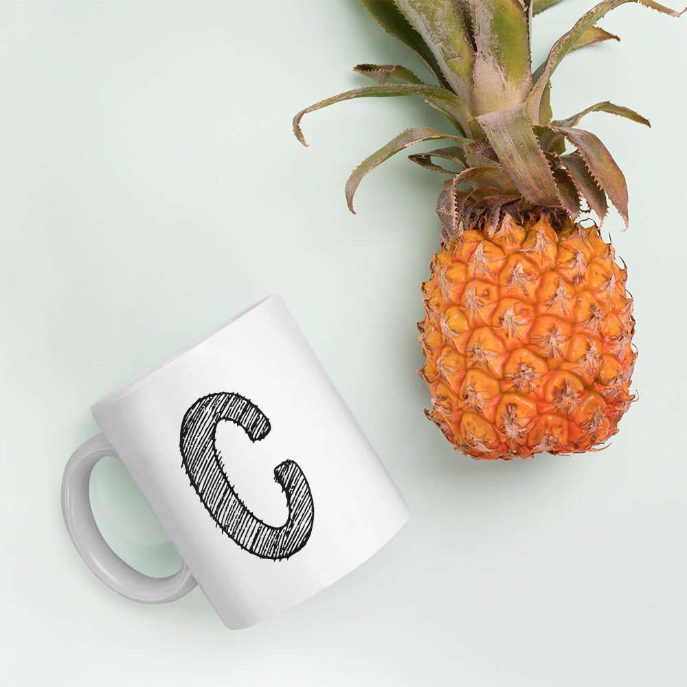 MODERNER BUCHSTABEN "C" Weiße, glänzende Tasse