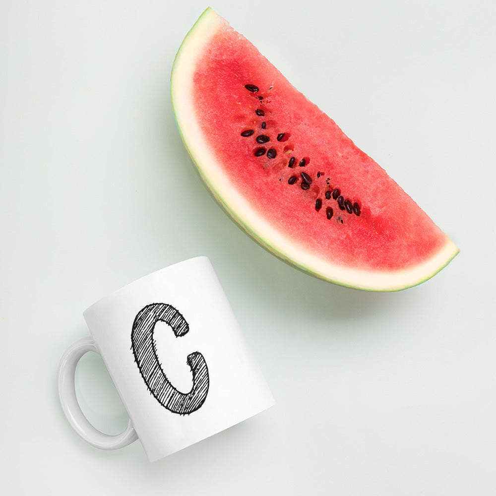 MODERNER BUCHSTABEN "C" Weiße, glänzende Tasse