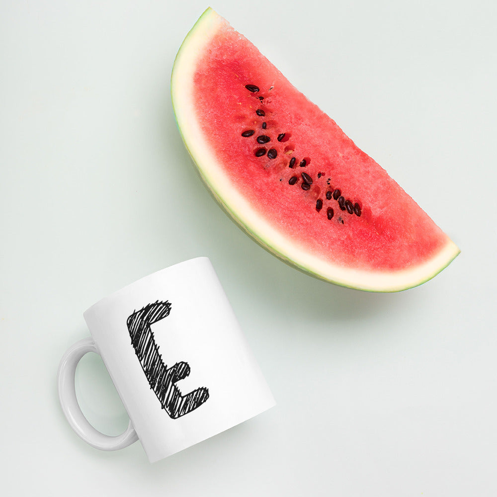 NEOKLASSISCHER BUCHSTABEN "E" Weiße, glänzende Tasse